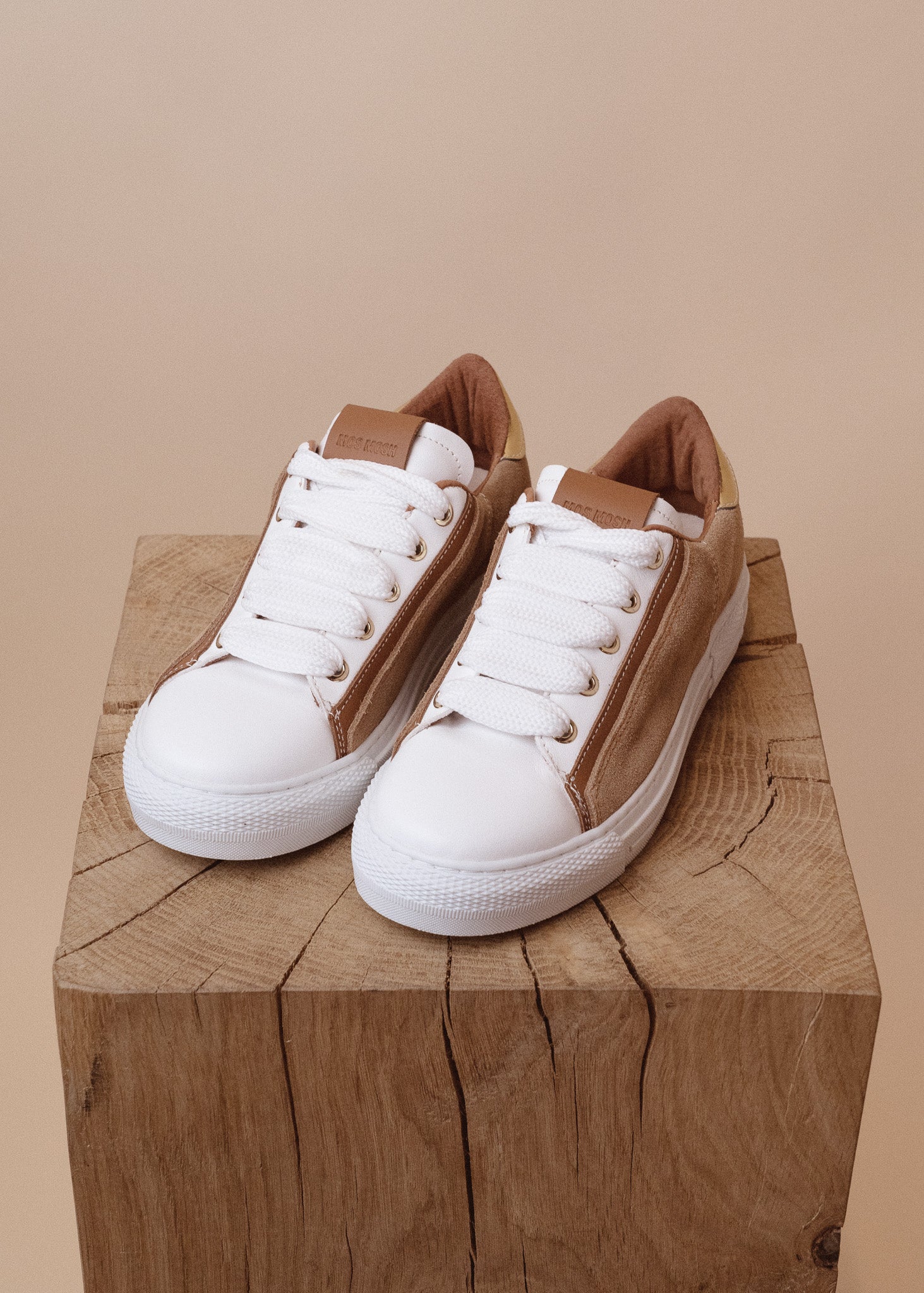 Modelshot / Cinnamon Swirl / Detail